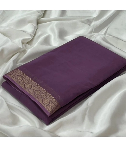 Generic Women's Crepe Chit Pallu Solid Saree With Unstitched Blouse 5.5Mtr (Violet)