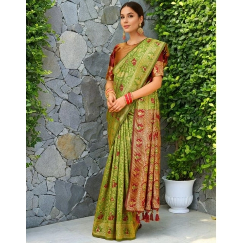 Women's Silk Blend Woven Paithani Saree With Unstitched Blouse 5.5Mtr (Light Green) Women's Silk Blend Woven Paithani Saree With Unstitched Blouse 5.5Mtr (Light Green)