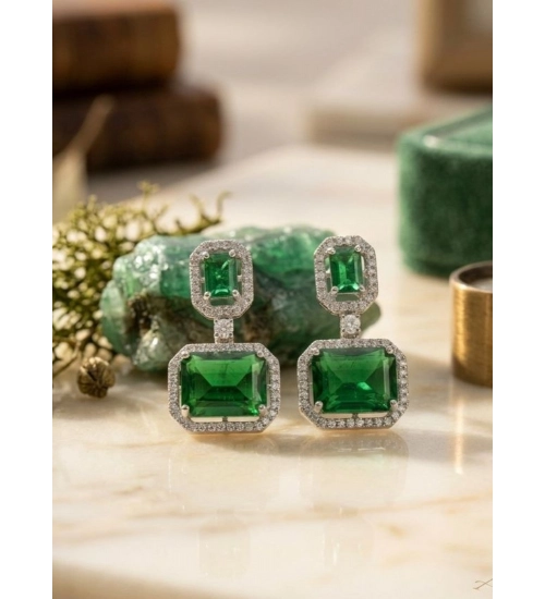 Generic Women's Brass Silver Plated Drop Earrings (Green)