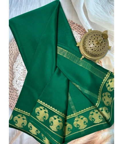 Generic Women's Crepe Chit Pallu Solid Saree With Unstitched Blouse 5.5Mtr (Green)
