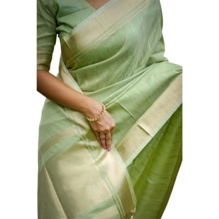 Generic Women's Faux_Banarasi Lining Pattern Saree With Unstitched Blouse 5.5Mtr (Light_Green) Generic Women's Faux_Banarasi Lining Pattern Saree With Unstitched Blouse 5.5Mtr (Light_Green)