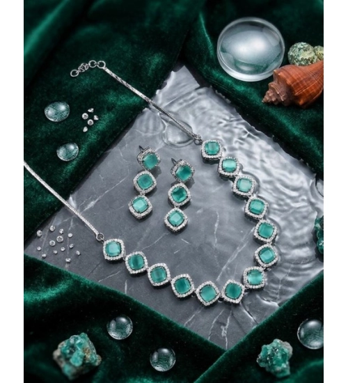 Generic Women's Brass Silver Plated Necklace set (Turquoise)