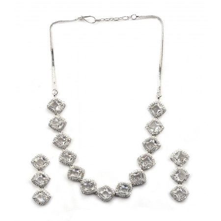 Generic Women's Brass Silver Plated Necklace set (White)