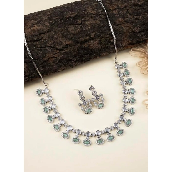 Generic Women's Brass Silver Plated Necklace set (Turquoise) Generic Women's Brass Silver Plated Necklace set (Turquoise)