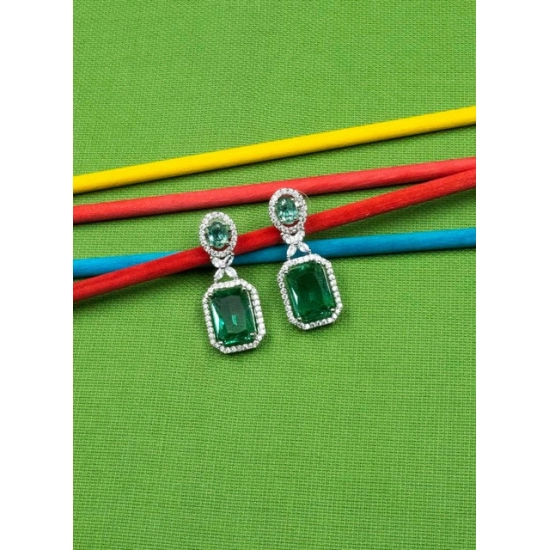 Generic Women's Brass Silver Plated Drop Earrings (Green) Generic Women's Brass Silver Plated Drop Earrings (Green)