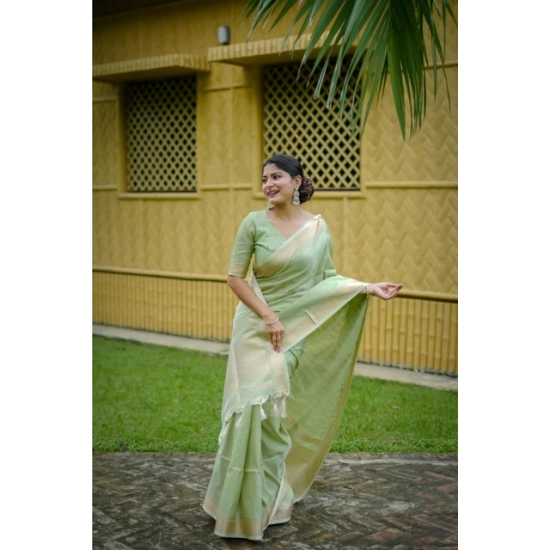 Generic Women's Faux_Banarasi Lining Pattern Saree With Unstitched Blouse 5.5Mtr (Light_Green) Generic Women's Faux_Banarasi Lining Pattern Saree With Unstitched Blouse 5.5Mtr (Light_Green)