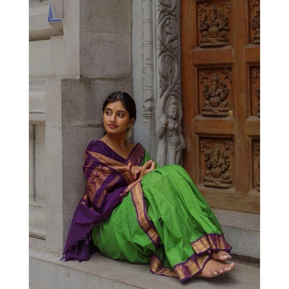 Generic Women's Soft Litchi Silk Jacquard Work Saree With Unstitched Blouse 5.5Mtr (Dark Green)