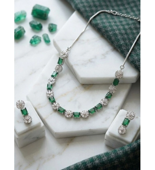 Generic Women's Brass Silver Plated Necklace set (Green)