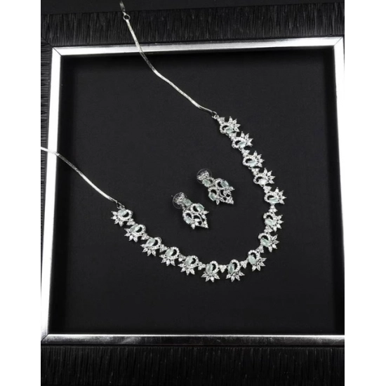 Generic Women's Brass Silver Plated Necklace set (Turquoise) Generic Women's Brass Silver Plated Necklace set (Turquoise)