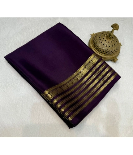 Generic Women's Crepe Chit Pallu Solid Saree With Unstitched Blouse 5.5Mtr (Dark Purple)