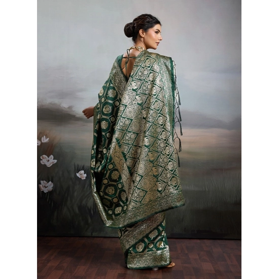 Generic Women's Silk Blend Printed Saree With Unstitched Blouse 5.5Mtr (Bottel Green) Generic Women's Silk Blend Printed Saree With Unstitched Blouse 5.5Mtr (Bottel Green)