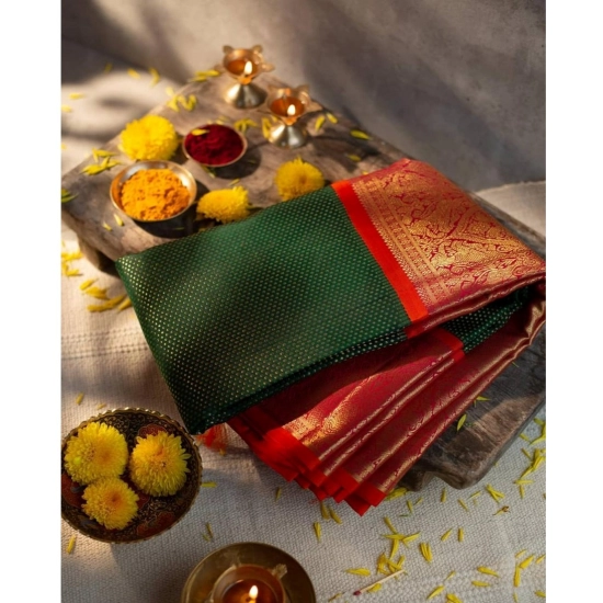 Generic Women's Soft Litchi Silk Jacquard Work Saree With Unstitched Blouse 5.5Mtr (Green) Generic Women's Soft Litchi Silk Jacquard Work Saree With Unstitched Blouse 5.5Mtr (Green)