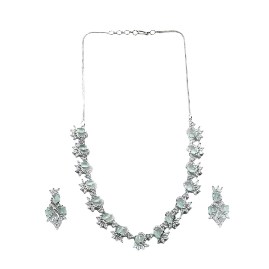 Generic Women's Brass Silver Plated Necklace set (Turquoise) Generic Women's Brass Silver Plated Necklace set (Turquoise)