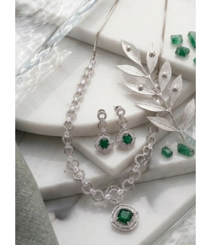 Generic Women's Brass Silver Plated Necklace set (Green)