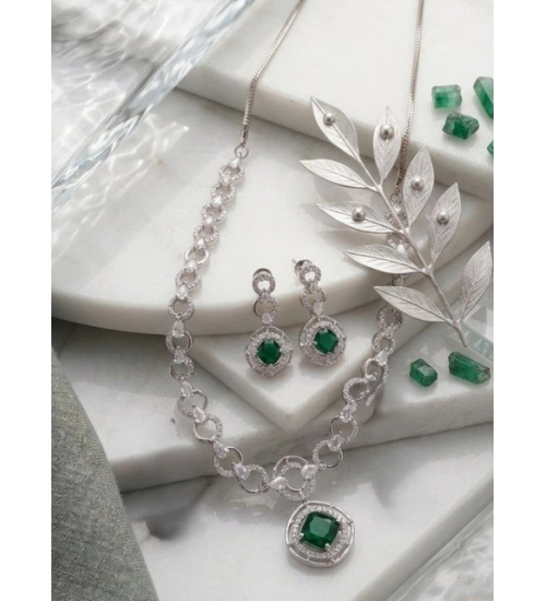 Generic Women's Brass Silver Plated Necklace set (Green)