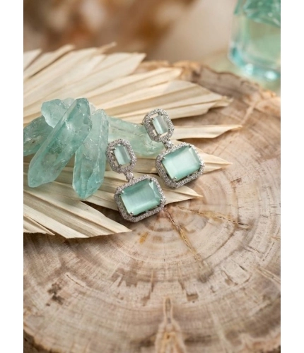 Generic Women's Brass Silver Plated Drop Earrings (Turquoise)