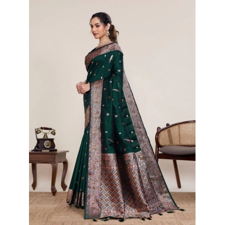 Generic Women's Jacquard Woven Saree With Unstitched Blouse 5.5Mtr (Green)
