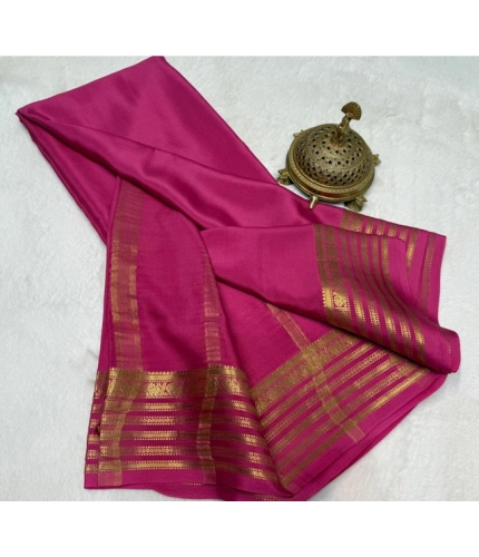Generic Women's Crepe Chit Pallu Solid Saree With Unstitched Blouse 5.5Mtr (Pink)