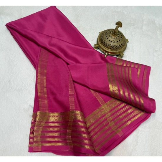 Generic Women's Crepe Chit Pallu Solid Saree With Unstitched Blouse 5.5Mtr (Pink)