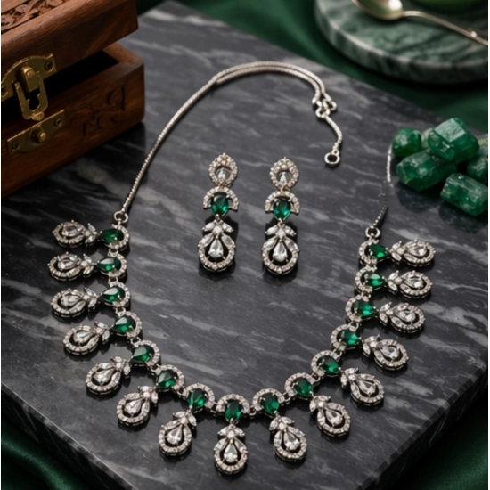 Generic Women's Brass Silver Plated Necklace set (Green) Generic Women's Brass Silver Plated Necklace set (Green)