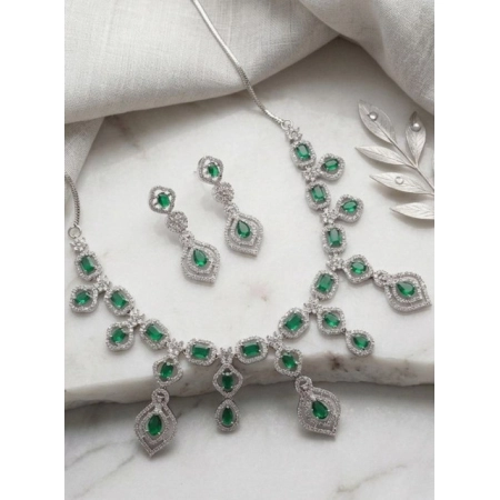 Generic Women's Brass Silver Plated Necklace set (Green)