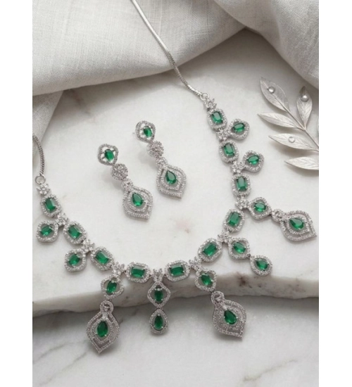 Generic Women's Brass Silver Plated Necklace set (Green)