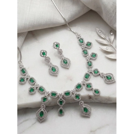 Generic Women's Brass Silver Plated Necklace set (Green) Generic Women's Brass Silver Plated Necklace set (Green)