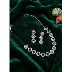 Generic Women's Brass Silver Plated Necklace set (White)