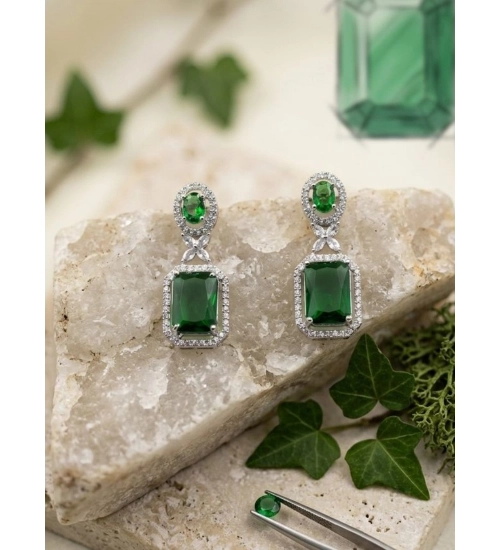 Generic Women's Brass Silver Plated Drop Earrings (Green)