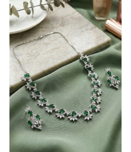 Generic Women's Brass Silver Plated Necklace set (Green)