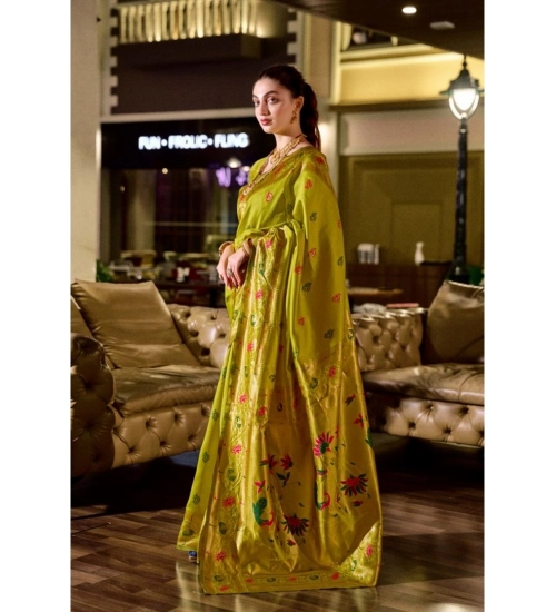 Generic Women's Silk Blend Zari Woven Saree With Unstitched Blouse 5.5Mtr (Lime Green)