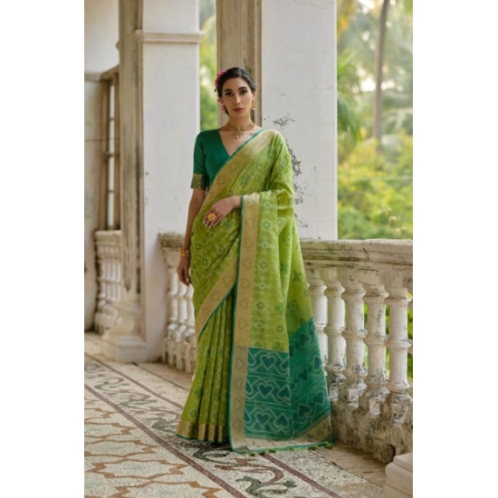Generic Women's Silk_Blend Ethnic Ikat Pattern Saree With Unstitched Blouse 5.5Mtr (Light_Green)