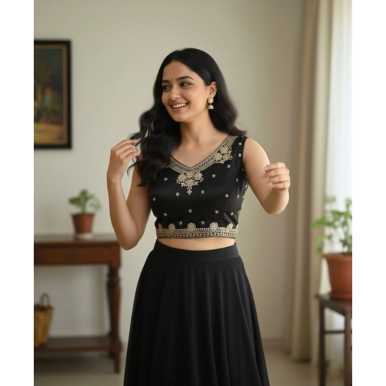 Generic Women's Zimmi Choo Embroidered V-Neck Padded Blouse (Black 38 Ready (Self Alterable 36–40)