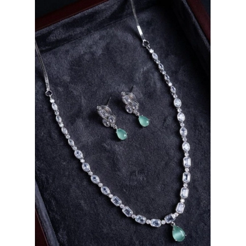 Generic Women's Brass Silver Plated Necklace set (Turquoise)
