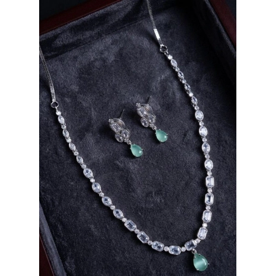 Generic Women's Brass Silver Plated Necklace set (Turquoise) Generic Women's Brass Silver Plated Necklace set (Turquoise)