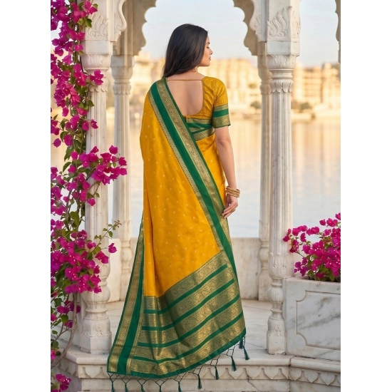 Generic Women's Silk Blend Printed Saree With Unstitched Blouse 5.5Mtr (Yellow-Green) Generic Women's Silk Blend Printed Saree With Unstitched Blouse 5.5Mtr (Yellow-Green)