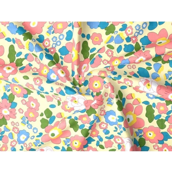 Generic Cotton Blend Floral Printed Double Bedsheet with 2 Pillow Covers (Yellow) Generic Cotton Blend Floral Printed Double Bedsheet with 2 Pillow Covers (Yellow)