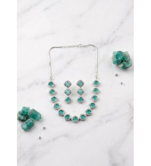 Generic Women's Brass Silver Plated Necklace set (Green)
