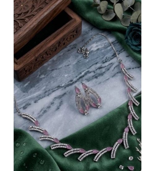 Generic Women's Brass Silver Plated Necklace set (Pink)