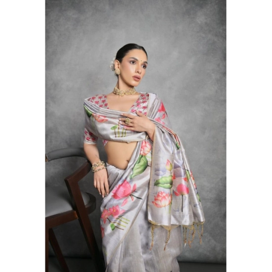 Generic Women's Cotton Printed Saree With Unstitched Blouse 5.5 Mtr (Grey) Generic Women's Cotton Printed Saree With Unstitched Blouse 5.5 Mtr (Grey)