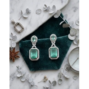 Generic Women's Brass Silver Plated Drop Earrings (Green)