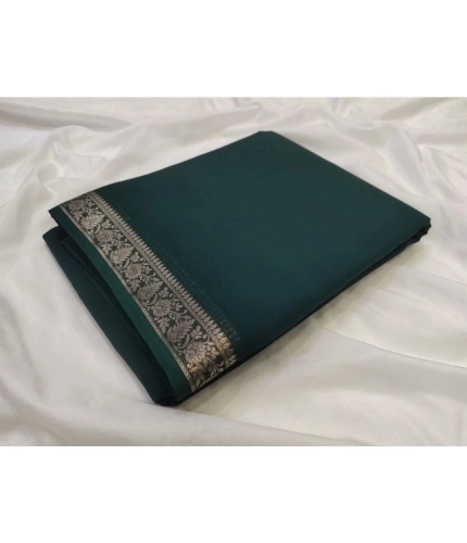 Generic Women's Crepe Chit Pallu Solid Saree With Unstitched Blouse 5.5Mtr (Bottle Green)