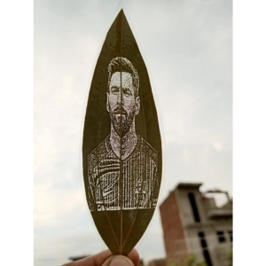 Generic Custom Engraved Leaf Art – Football Player Portrait on Natural Leaf