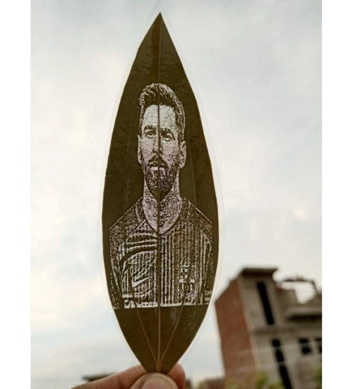 Generic Custom Engraved Leaf Art – Football Player Portrait on Natural Leaf