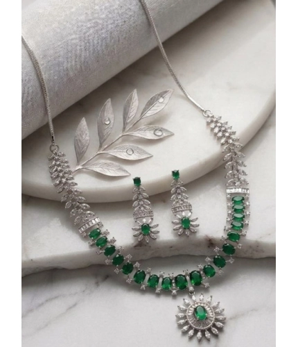 Generic Women's Brass Silver Plated Necklace set (Green)