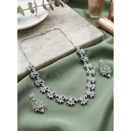 Generic Women's Brass Silver Plated Necklace set (Turquoise) Generic Women's Brass Silver Plated Necklace set (Turquoise)