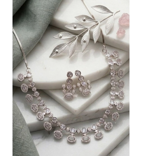 Generic Women's Brass Silver Plated Necklace set (White)