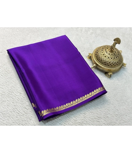 Generic Women's Crepe Chit Pallu Solid Saree With Unstitched Blouse 5.5Mtr (Purple)