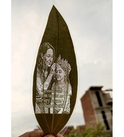 Generic Custom Mother And Daughter Leaf Art – Personalized Engraved Portrait on Natural Leaf