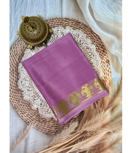 Generic Women's Crepe Chit Pallu Solid Saree With Unstitched Blouse 5.5Mtr (Pink)